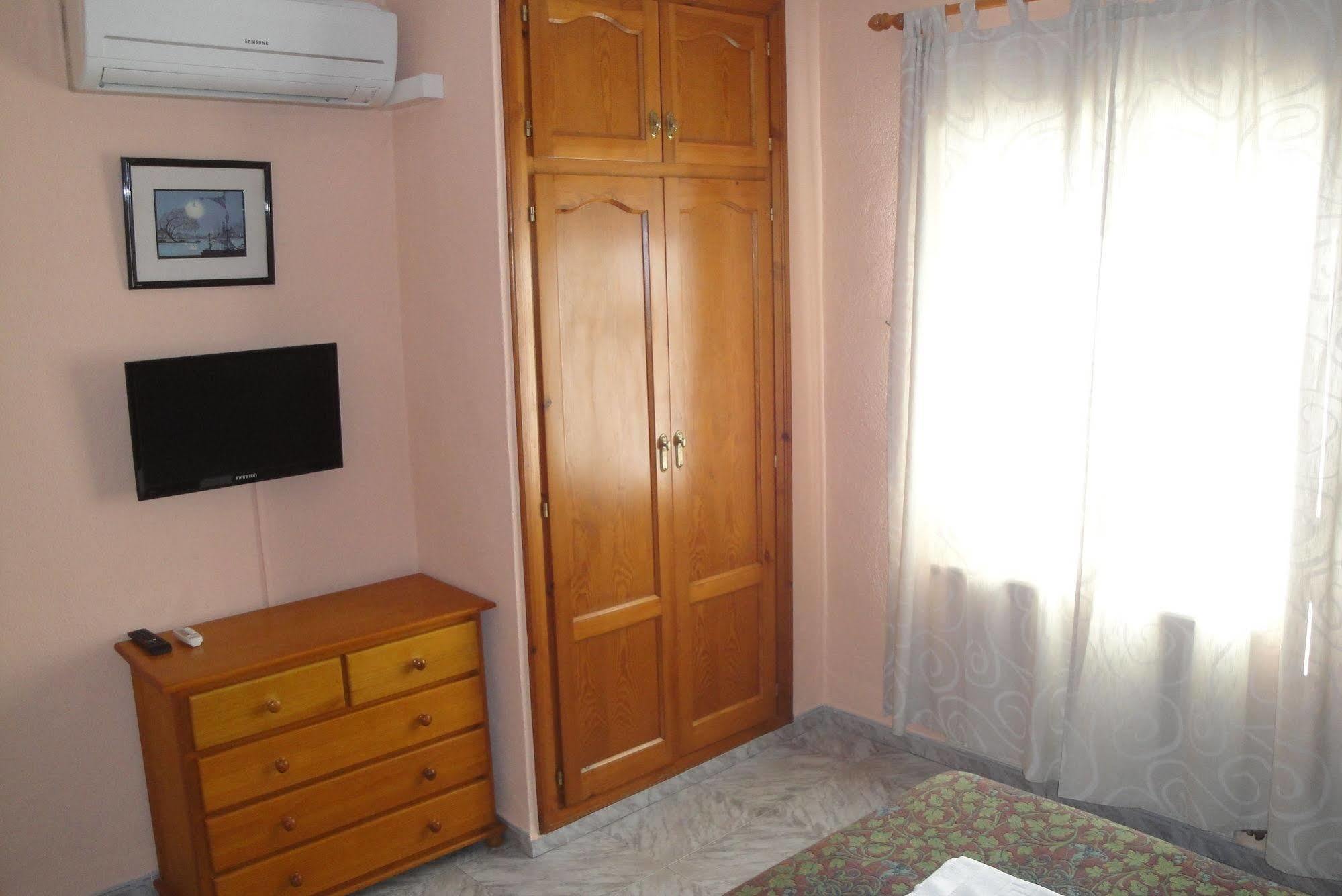 Hostal Cristina Dénia Eksteriør billede