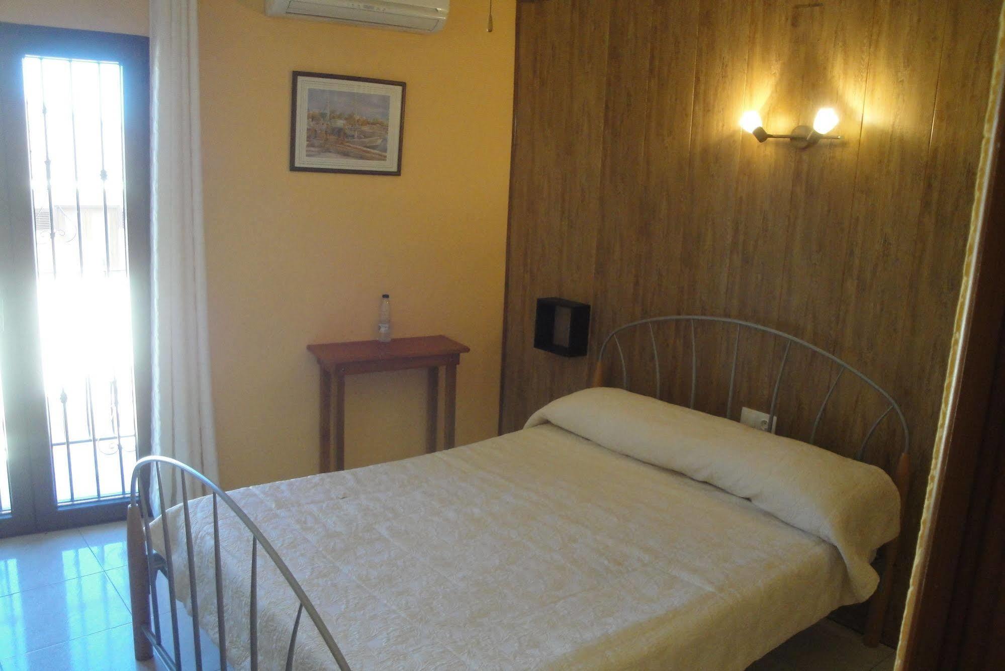 Hostal Cristina Dénia Eksteriør billede