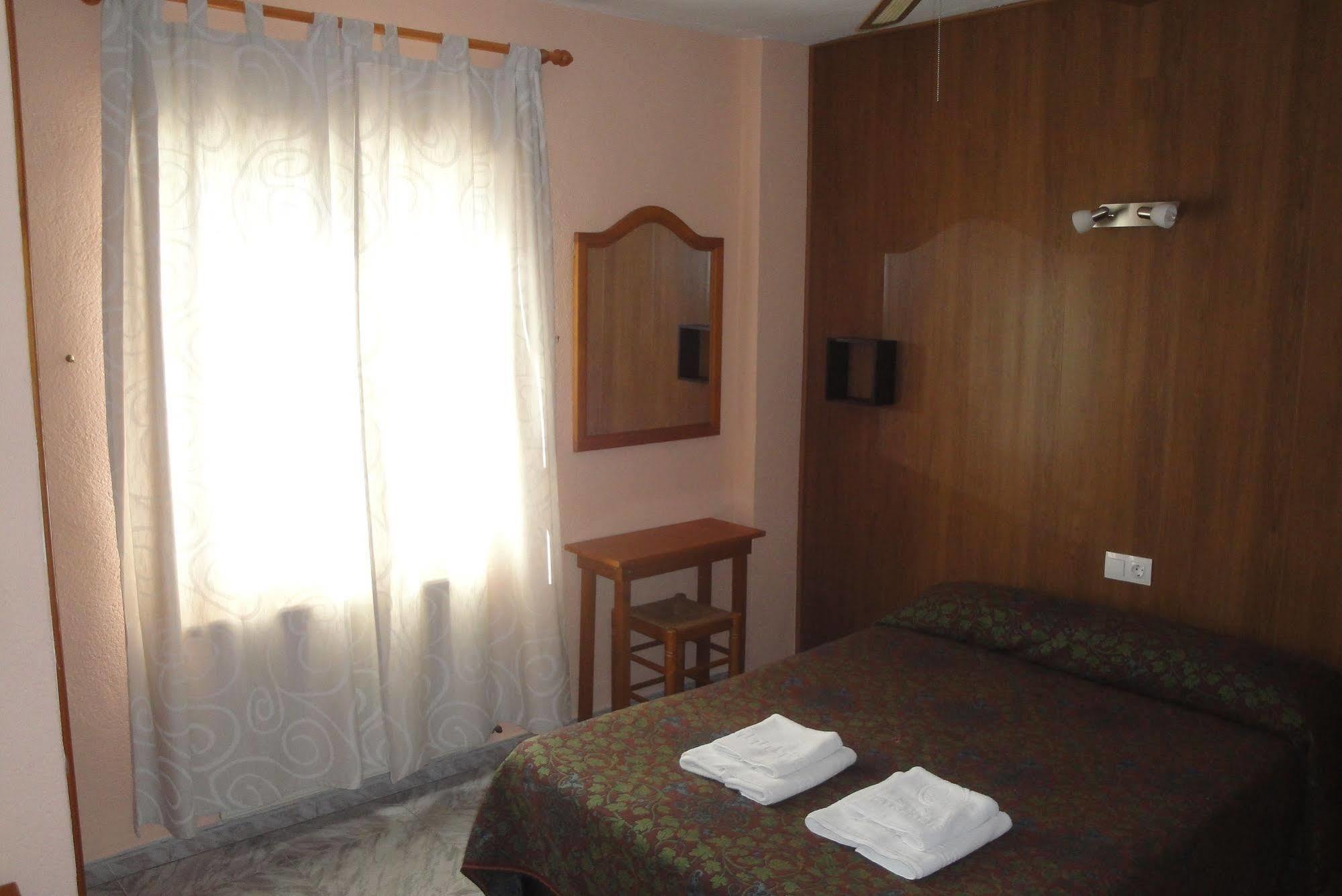Hostal Cristina Dénia Eksteriør billede